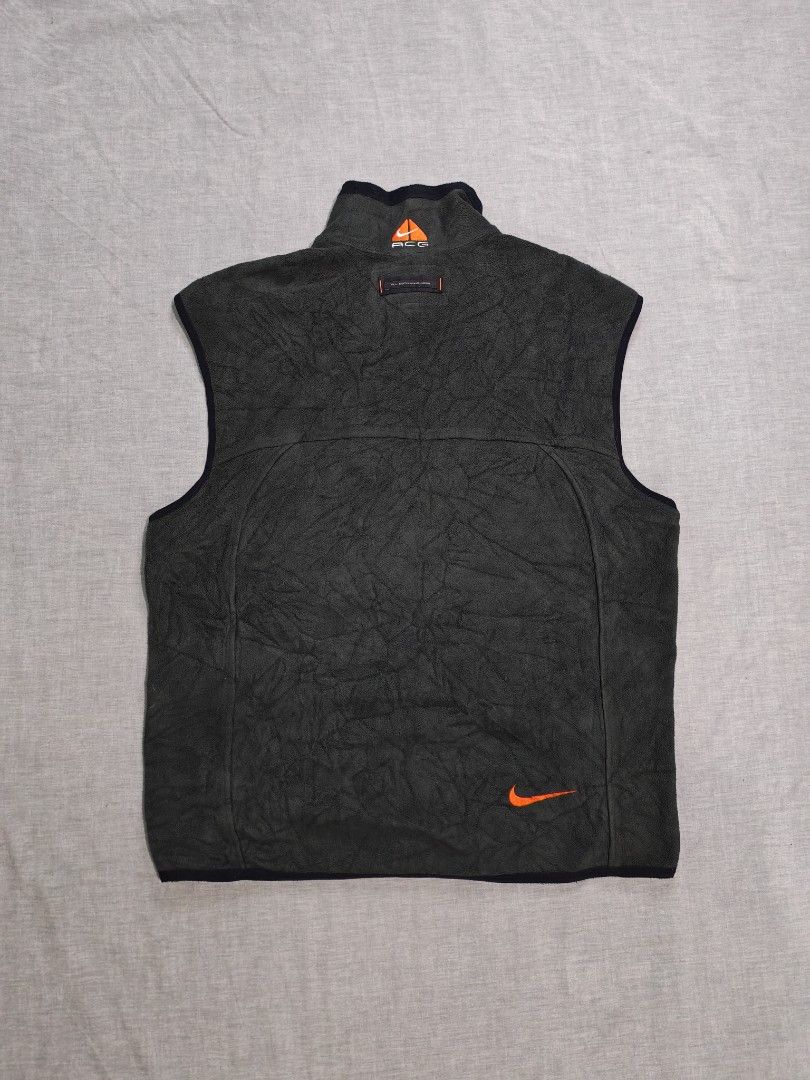 90s nike acg fleece vest (Category: Vests) located in Baguio. Submitted by used_clothing2600 (Listing ID 1464690097, Image 2). Description: 90s nike acg fleece vest verygood condition size large width 24 length 29 P 1,500.