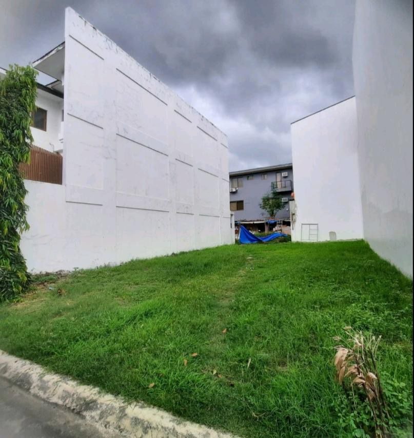 (Category: ) located in . Submitted by zobelle88properties (Listing ID 1464586875, Image 1). Description: .