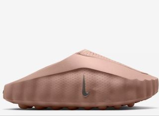 (Category: ) located in . Submitted by hypedxda_sneakers (Listing ID 1464738746, Image 1). Description: .