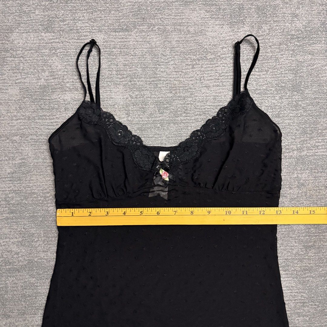 Accessorize Y2K Black Camisole (Category: Sleeveless) located in Batangas. Submitted by bermudaph.2 (Listing ID 1464680384, Image 3). Description: .