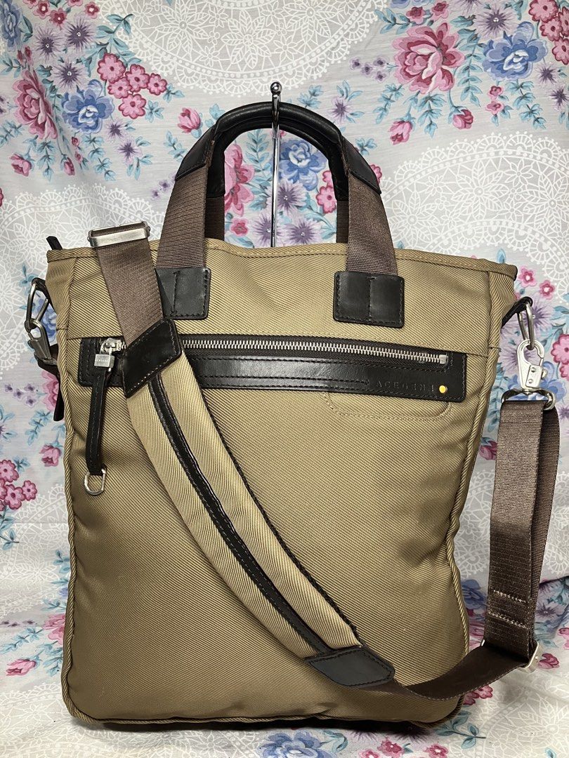 ACE GENE BUSINESS TOTE BAG (Category: Sling Bags) located in General Mariano Alvarez. Submitted by adonid (Listing ID 1464633994, Image 1). Description: ACE GENE BUSINESS TOTE BAG GOOD CONDITION NORMAL SIGN OF USAGE ONLY .