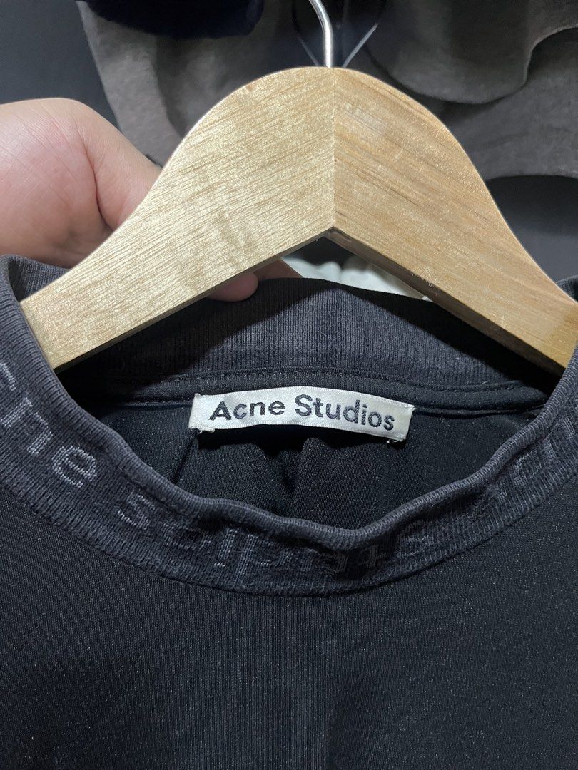 Acne Studios Navid S/S T-Shirt (22x26) (Category: Formal Shirts) located in Tarlac. Submitted by thriftnijude (Listing ID 1464640936, Image 2). Description: .