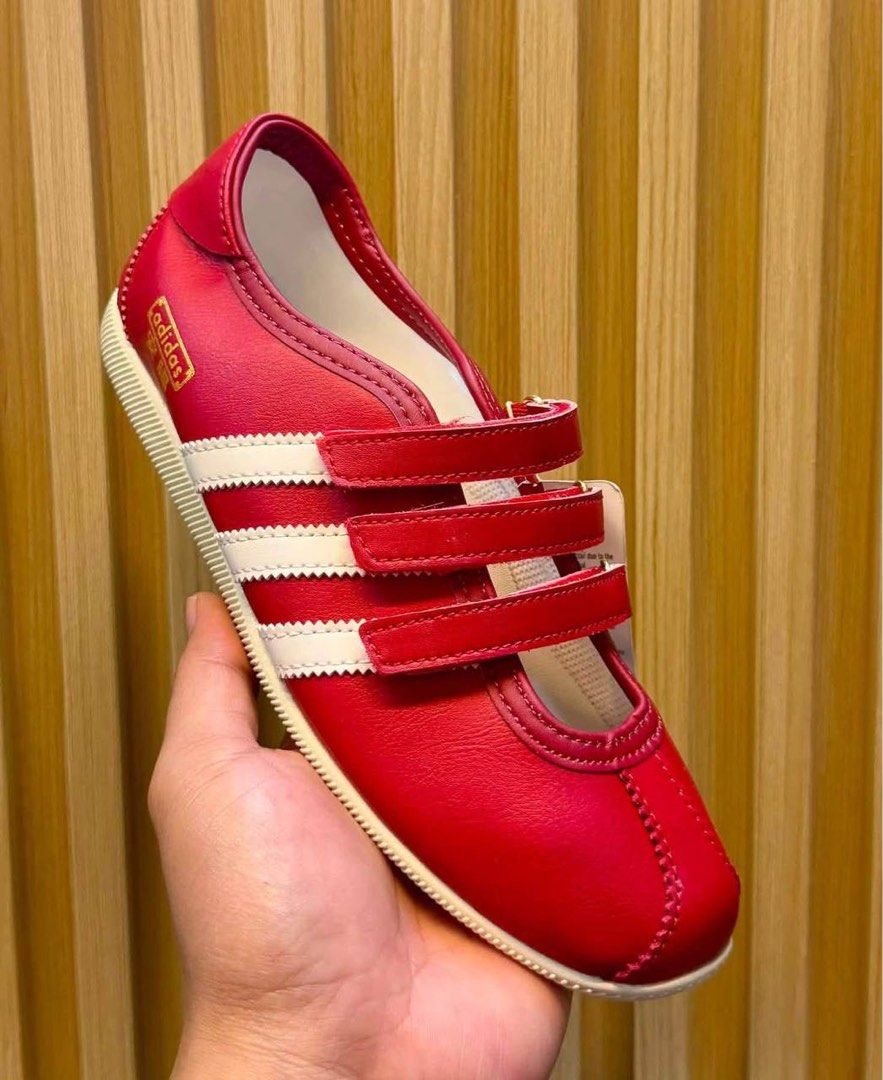 Adi Trainers (Category: Sneakers) located in Manila. Submitted by magicmike08 (Listing ID 1464593768, Image 3). Description: ✨N E W S T O C K S✨🔥 • sizes - (euro based) women: 36/37/38/39/40 🏷️ ₱2750 php 📩 DM to order .
