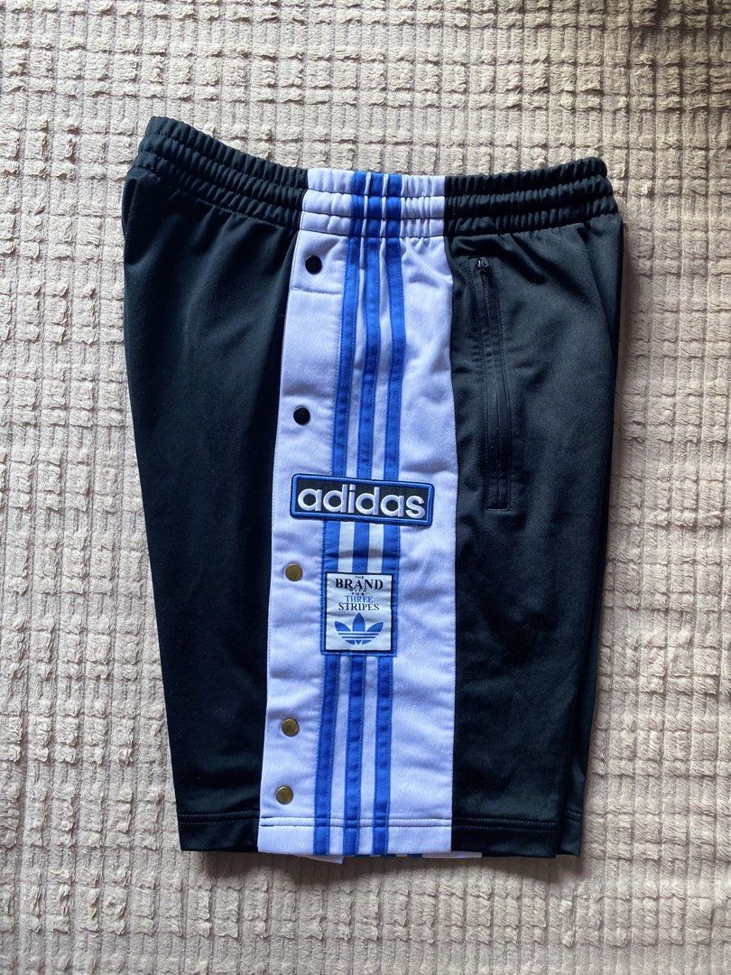 Adidas ADICOLOR ADIBREAK short (Category: Shorts) located in Manila. Submitted by qxb7r4jst956965 (Listing ID 1464632582, Image 2). Description: ✅NEGOTIABLE Length- 19.1inch Width- 18.6inch Leg opening- 11inch Waist- 26-32 Thigh-10inch.