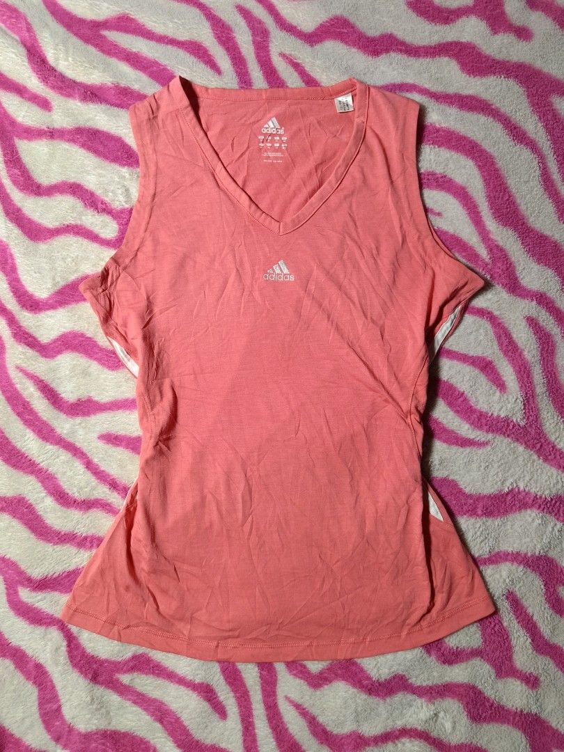 Adidas athletic sleeveless top (Category: Sleeveless) located in Binangonan. Submitted by uhwhynot (Listing ID 1464571108, Image 1). Description: .