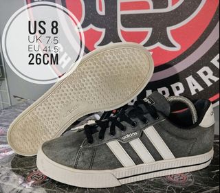 (Category: ) located in . Submitted by kalyedadshoesandapparel (Listing ID 1464702870, Image 1). Description: .