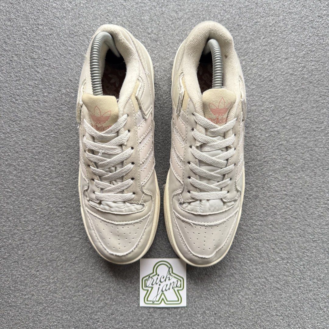 ADIDAS FORUM LOW OFF WHITE (Category: Sneakers) located in Cagayan de Oro. Submitted by huntbytrickjam.v2 (Listing ID 1464746322, Image 2). Description: ADÌDÂS FORUM LOW OFF WHITE US 6.5 WMNS / EURO 38 / CM 23.5 EXCELLENT Pair Only No Issue M - 1499.