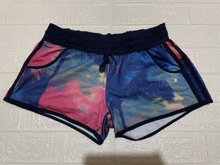 (Category: ) located in . Submitted by clear_out_closet (Listing ID 1464658649, Image 1). Description: .