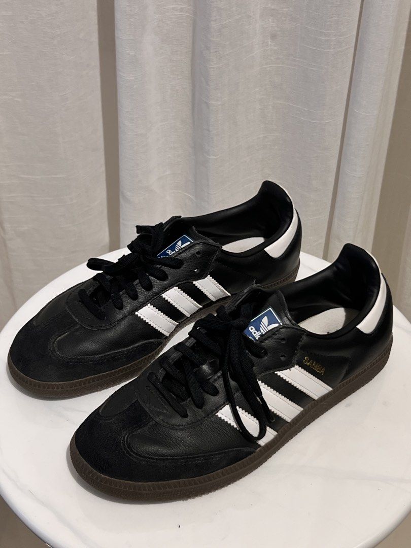 Adidas Sambas (Category: Sneakers) located in Cebu City. Submitted by cgdeclutters (Listing ID 1464583812, Image 1). Description: .