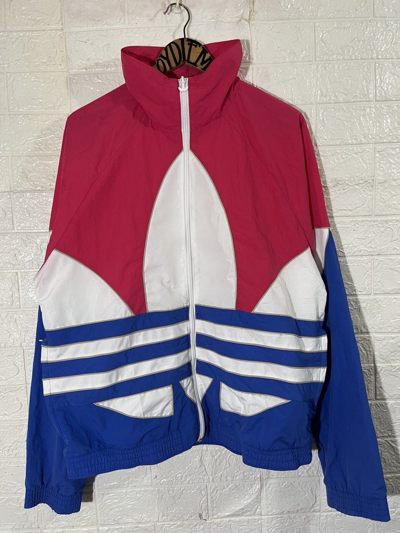 adidas tri tone big logo windbreaker (Category: Coats, Jackets and Outerwear) located in Manila. Submitted by lloydiemmfmannn (Listing ID 1464617921, Image 1). Description: adidas tri tone big logo winbreaker sz M on tag (fits L-XL) w24 l28 flaws: pasay location ig: ALLIN.THRIFT.