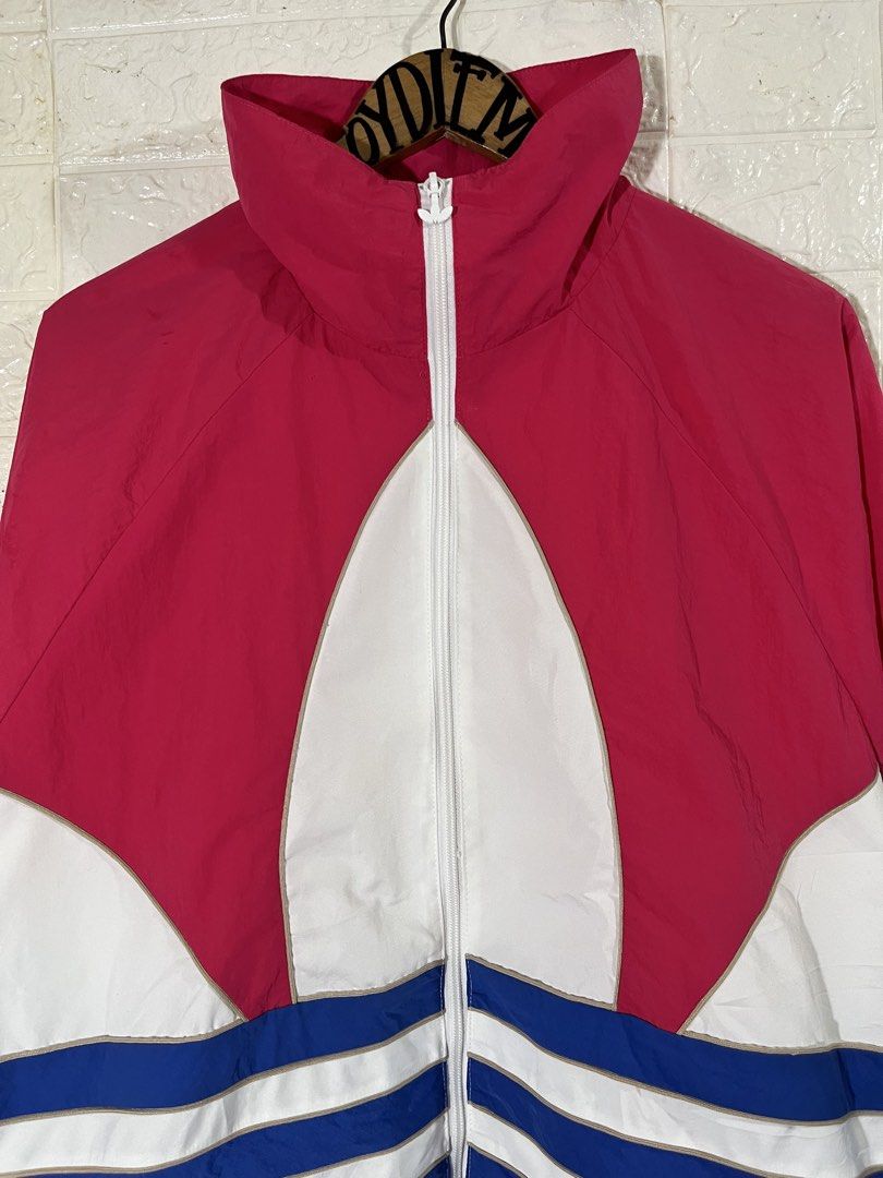 adidas tri tone big logo windbreaker (Category: Coats, Jackets and Outerwear) located in Manila. Submitted by lloydiemmfmannn (Listing ID 1464617921, Image 2). Description: adidas tri tone big logo winbreaker sz M on tag (fits L-XL) w24 l28 flaws: pasay location ig: ALLIN.THRIFT.