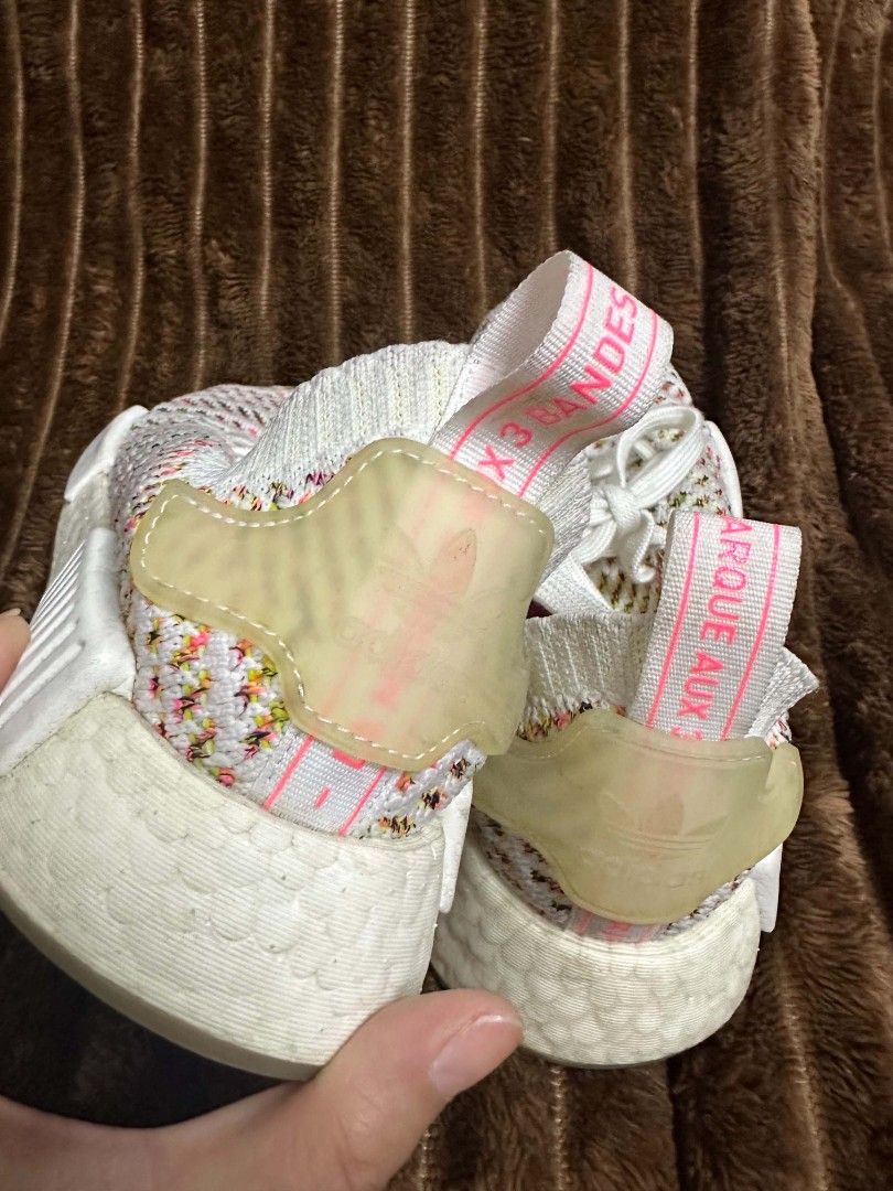 Adidas ultra boost (Category: Casual Shoes) located in Quezon City. Submitted by brand_dyn3 (Listing ID 1464727837, Image 2). Description: adidas ultra boost size: US5 or 22cm.