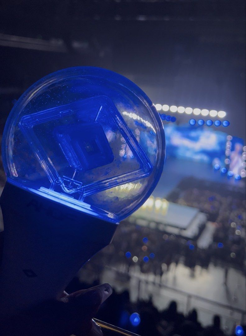 AHOF Light Stick (Category: Music Accessories) located in Bulacan. Submitted by erch.ph (Listing ID 1464639631, Image 1). Description: *Used it once during AHOF concert. ❌WITHMUU POB PC (selling separately) ***I do prefer meet ups just to be sure this baby can be adopted safely ***Shipping via LBC RFS: quitting sale☺️ 📩 DM me for more inquiries .