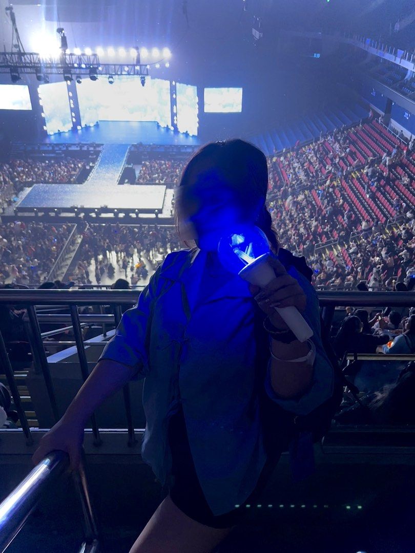 AHOF Light Stick (Category: Music Accessories) located in Bulacan. Submitted by erch.ph (Listing ID 1464639631, Image 2). Description: *Used it once during AHOF concert. ❌WITHMUU POB PC (selling separately) ***I do prefer meet ups just to be sure this baby can be adopted safely ***Shipping via LBC RFS: quitting sale☺️ 📩 DM me for more inquiries .