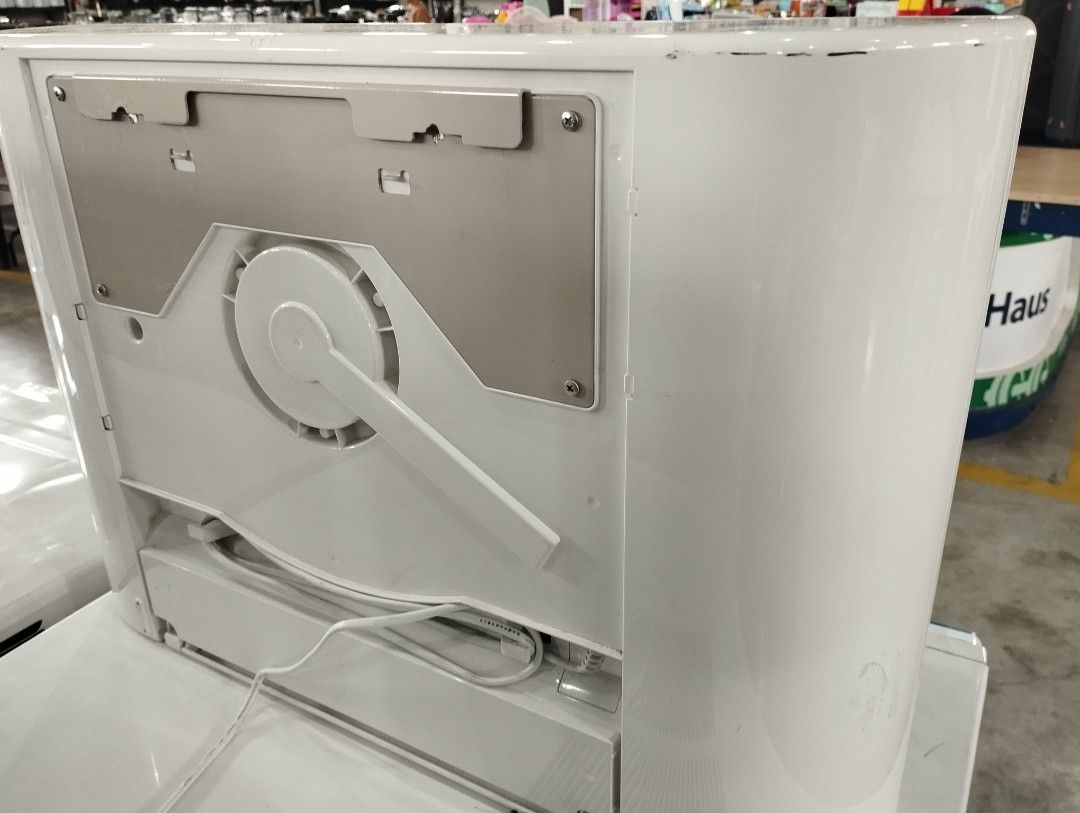 AIR PURIFIER (Category: Air Purifiers & Dehumidifiers) located in Caloocan City. Submitted by dhiony (Listing ID 1464602694, Image 2). Description: -AIR PURIFIER -USED -WE ACCEPT CARD PAYMENT.