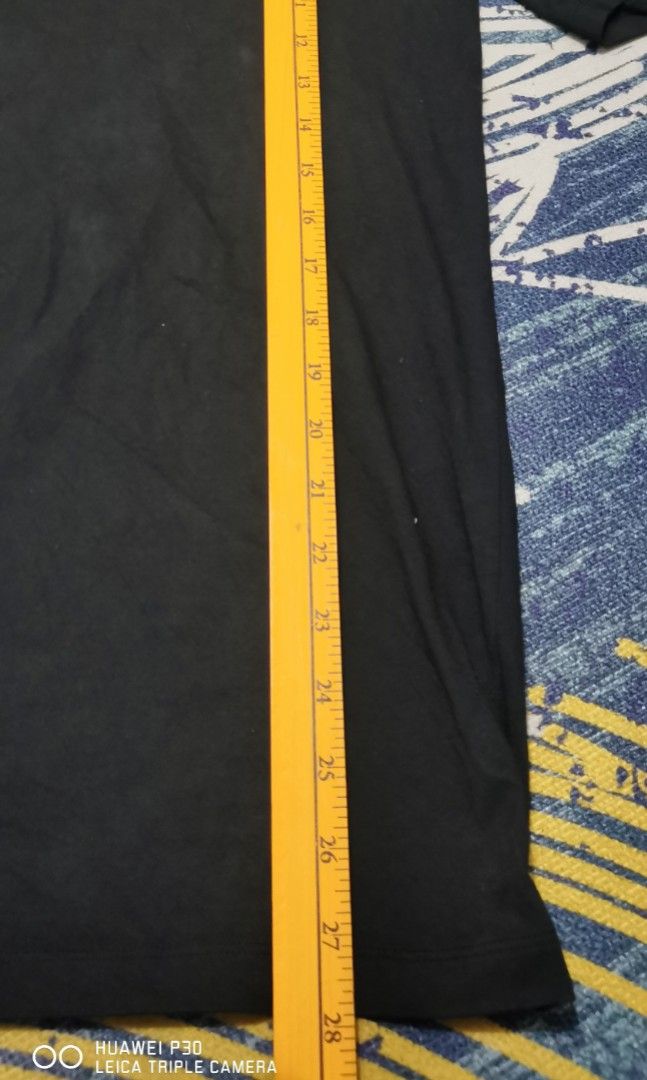 Airism black shirt (Category: Tshirts & Polo Shirts ) located in San Jose. Submitted by thrift_ni_sir (Listing ID 1464717368, Image 2). Description: XL on tag, need wash Excellent condition MOD j&t Add shipping fee MOP gcash.