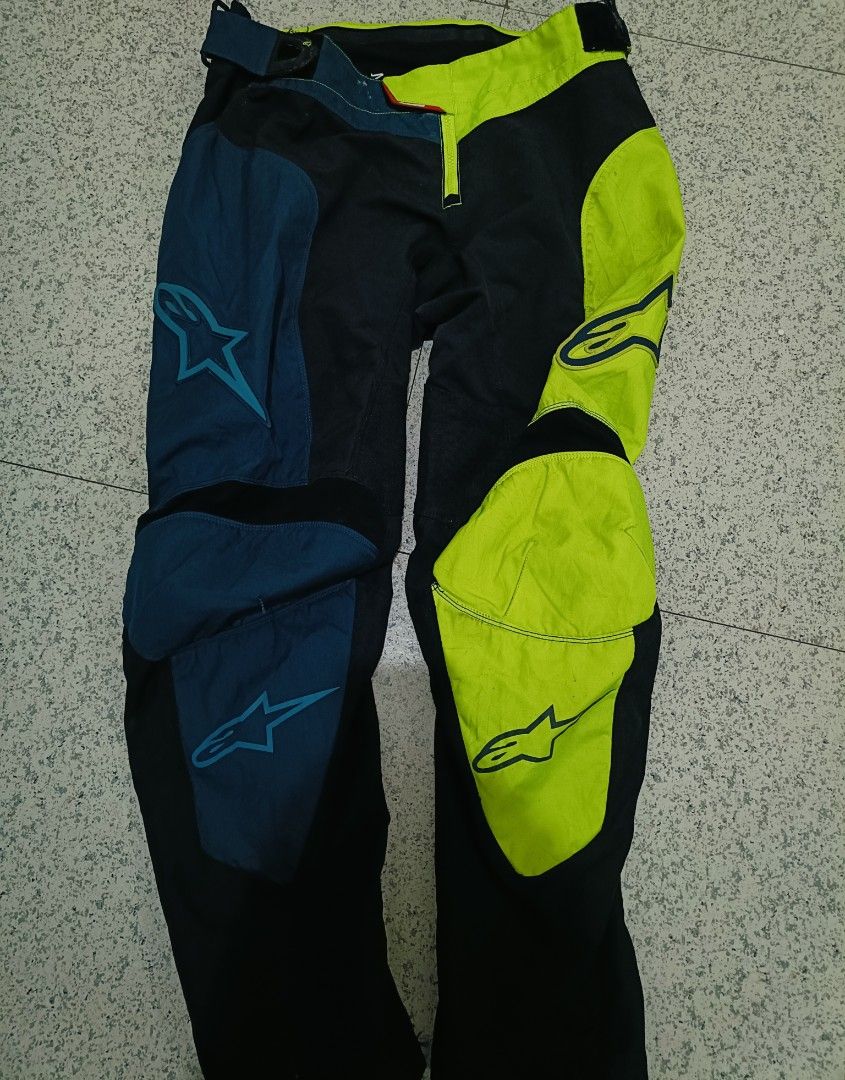 Alpinestars Vector (Category: Activewear) located in Paranaque City. Submitted by yoursourceoffits (Listing ID 1464624958, Image 2). Description: SIZE 38 ON TAG • minimal issue only • very good condition • authentic alpinestars.