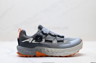 (Category: ) located in . Submitted by pickplanet_sneaker_shirt (Listing ID 1464688055, Image 1). Description: .