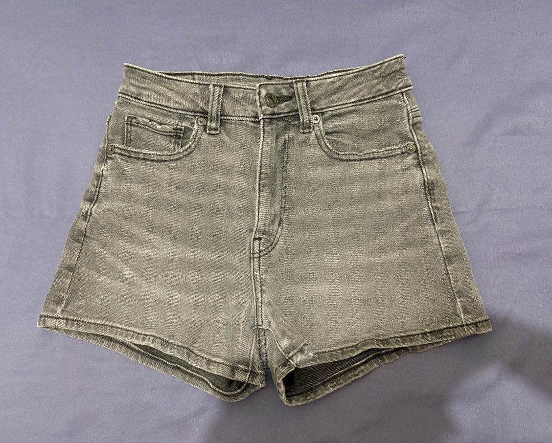 American Eagle Gray High-Waisted Denim Shorts (Category: Shorts) located in Manila. Submitted by notsaekoo (Listing ID 1464640147, Image 1). Description: DETAILS - RFS: does not fit me anymore - no when worn photos ! MOP: Gcash / BDO / Maribank MOD: Lalamove/Grab or meetup near UST Manila.