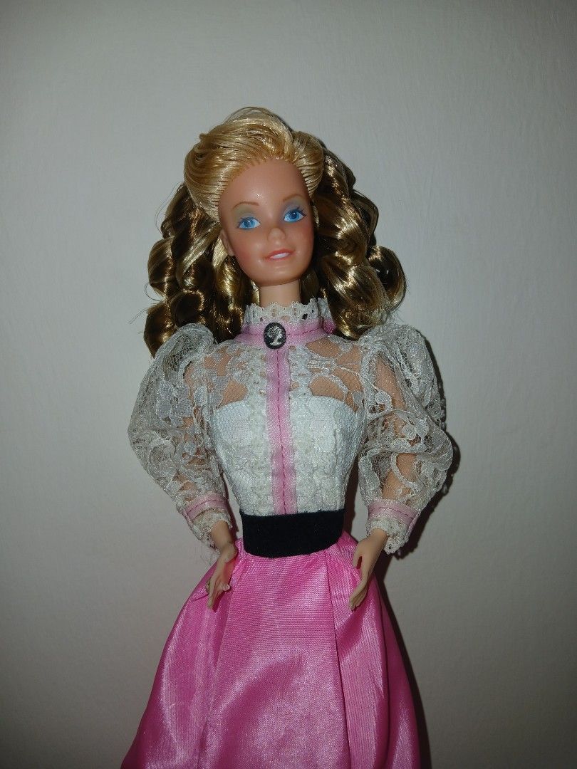Angel Face Barbie (philippines) (Category: Kids Toys) located in Subic. Submitted by frncnjntmr22 (Listing ID 1464668682, Image 2). Description: - Barbie doll with beautiful blonde curly hair. - Dressed in an elegant white lace top and a flowing pink satin skirt. - Comes with a variety of hair styling accessories: brushes, clips, and a comb. - Ideal for sparking imaginative play and a great addition to any collection. - All items included are cle