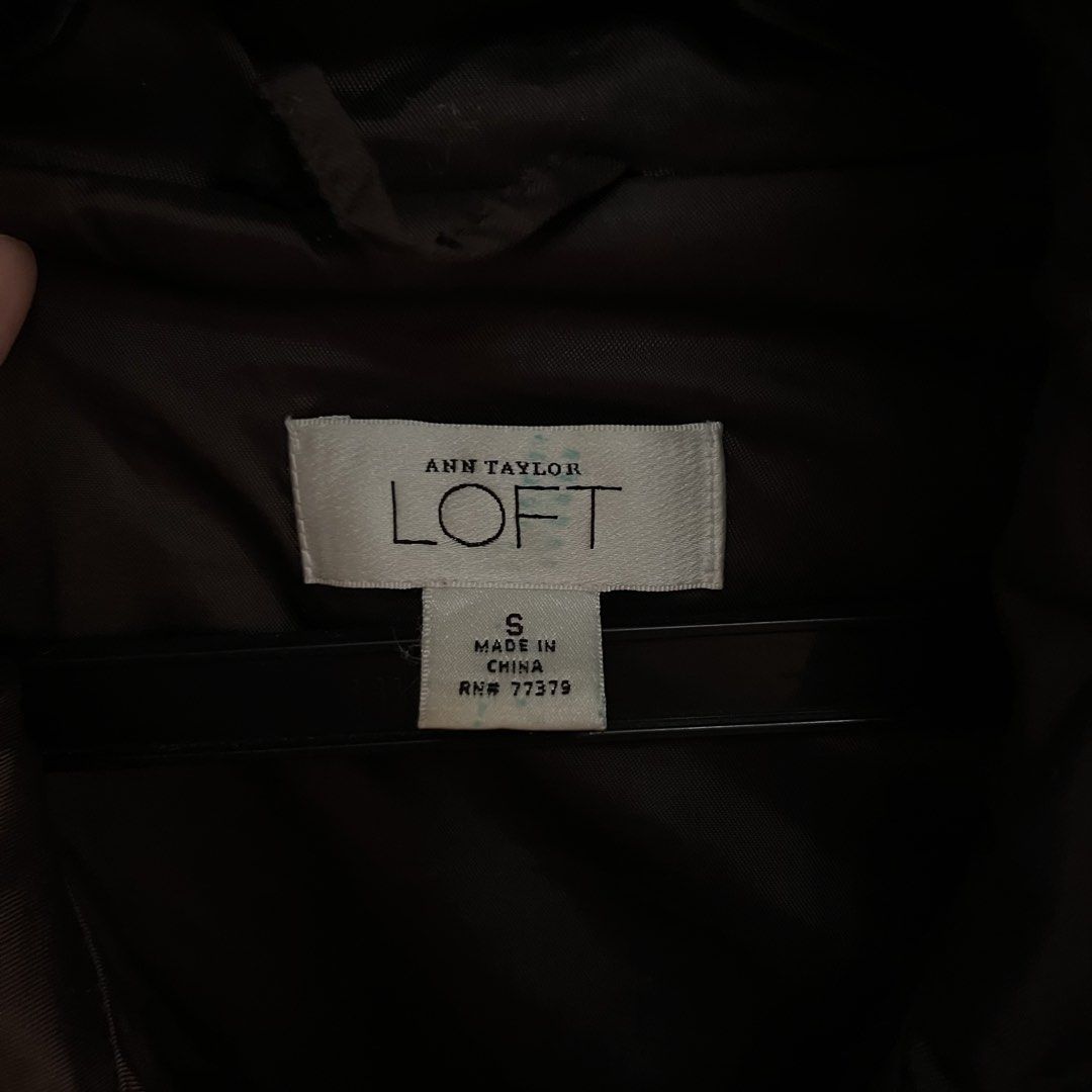 Ann Taylor LOFT (Category: Clothes Drying Rack) located in Samal. Submitted by thatsodd (Listing ID 1464675083, Image 3). Description: .