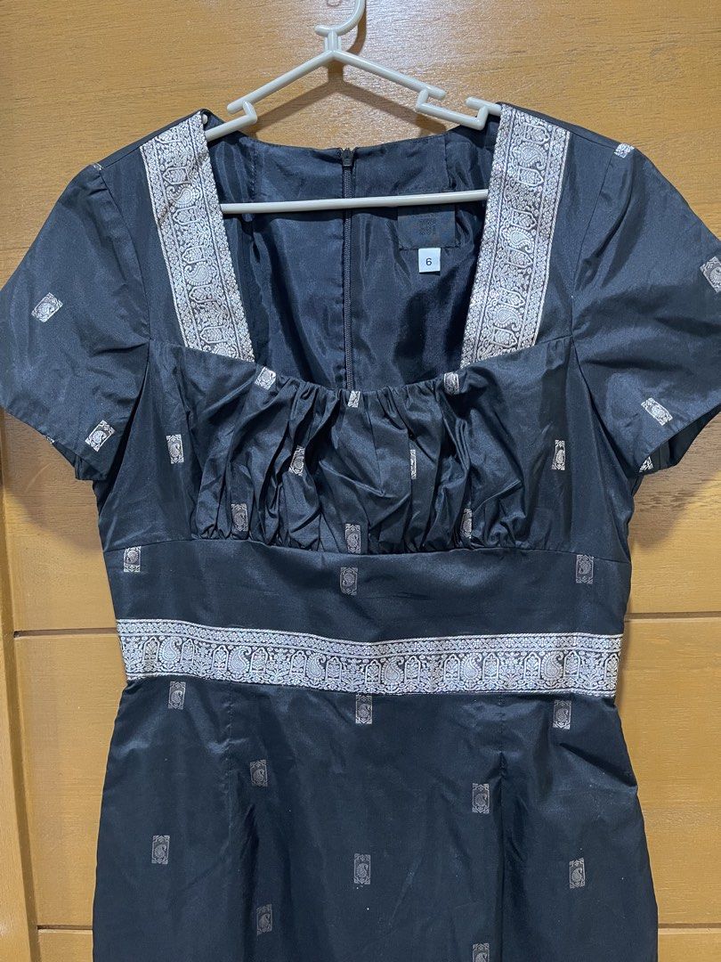 Anna Sui 100% Silk Vintage Dress (Category: Dresses) located in Baguio. Submitted by pawsome_closet (Listing ID 1464720773, Image 3). Description: Small - medium.