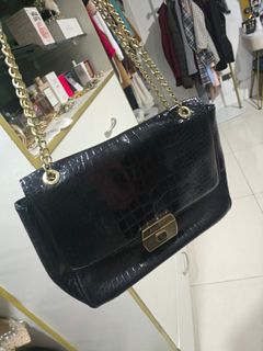 (Category: ) located in . Submitted by rcloset___ (Listing ID 1464574632, Image 1). Description: .