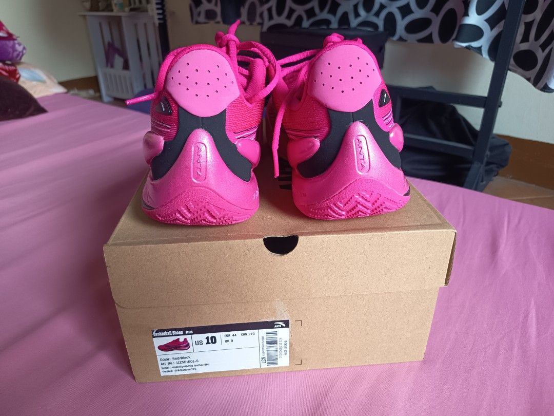 Anta Attack 6 Basketball shoes (Category: Sneakers) located in Bulacan. Submitted by carlsol (Listing ID 1464637457, Image 3). Description: - Anta Attact 6 basketball shoes - Size: US 10 - Includes original box - Almost new No issue at all 1,900php Baclaran meet ups or Bulacan weekend 09473666006.