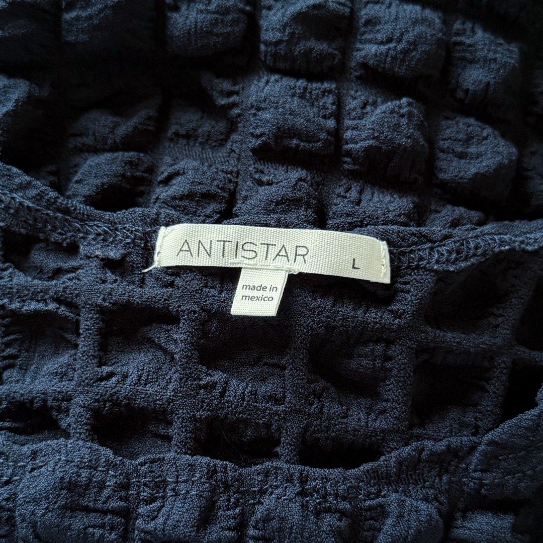 Antistar Bubble Top (Category: Others Tops) located in Antipolo. Submitted by rosywardrobe (Listing ID 1464622328, Image 2). Description: 🎀 MAKE READING A HABIT 🎀 • No order form, no reservation! • Strictly 1 day reservation • Payment first before order processing • No return, No exchange • Don’t make an offer if you’re not 100% sure • No shipping every weekends — PAYMENT CHANNELS — • GCash • Gotyme • Maya • BDO • BPI • Unionbank — DELIVERY MET