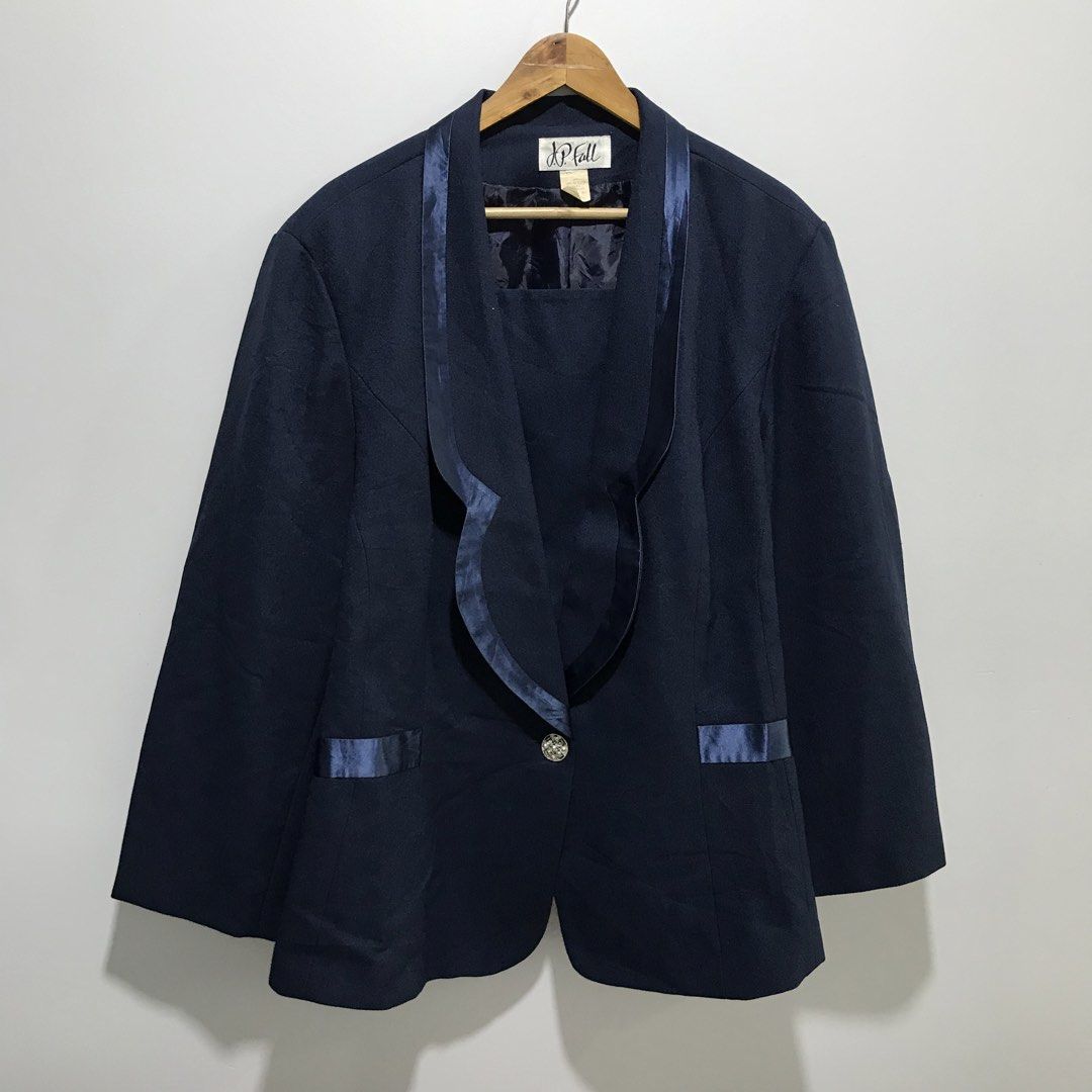 A.P FALL Blue Blazer | Suit |Coat (Category: Coats, Jackets and Outerwear) located in Cavite. Submitted by tanya.valentin (Listing ID 1464687187, Image 2). Description: - 30x30.