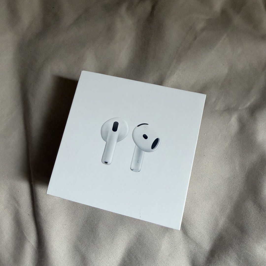 Apple AirPods 4 2024 (No ANC) (Category: Earphones) located in Taguig. Submitted by shopailynht (Listing ID 1464631370, Image 1). Description: Original Apple AirPods 4 (2024) – Standard Version (No ANC) Brand new, sealed Received as a gift, unused Rfs: I already have airpods, this is an extra piece cause it was gifted No receipt available Meetups in BGC / Taguig.