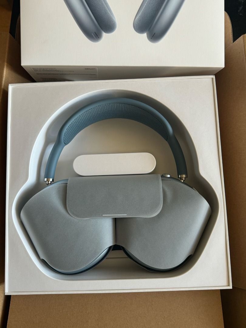 全新有單有保養Apple airpods max 2藍色頭戴式耳機 （分類：頭戴式/罩耳式耳機）位於 Hong Kong。 由 cosmicrabbit-fded87 提交（商品編號 1464641975，圖片 2）。簡介： 全新有單有保養 有意pm歡迎咨詢。