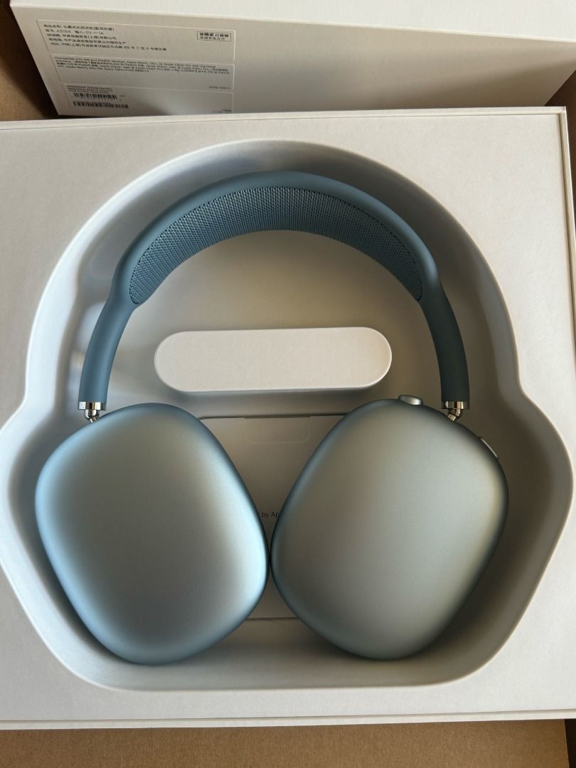 全新有單有保養Apple airpods max 2藍色頭戴式耳機 （分類：頭戴式/罩耳式耳機）位於 Hong Kong。 由 cosmicrabbit-fded87 提交（商品編號 1464641975，圖片 1）。簡介： 全新有單有保養 有意pm歡迎咨詢。