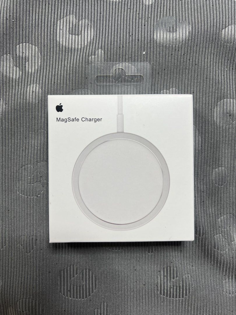 APPLE MAGSAFE CHARGER (Category: Chargers & Cables) located in Manila. Submitted by as_onlineshop11 (Listing ID 1464726228, Image 1). Description: .