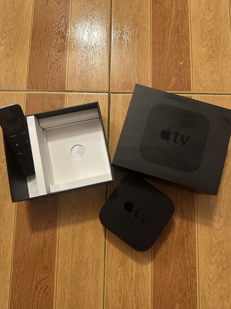 Apple TV 32GB (Model A1625) with Siri Remote (Category: TV Parts & Accessories) located in Cainta. Submitted by chezkamae_deguzman (Listing ID 1464592967, Image 1). Description: - Apple TV 32GB (Model A1625) - Connects to High-Definition TVs via HDMI - Supports 802.11ac Wi-Fi, Bluetooth 4.0, and Ethernet - Includes Siri Remote and Lightning to USB Cable - Compatible with Dolby Digital Plus 7.1 surround sound.