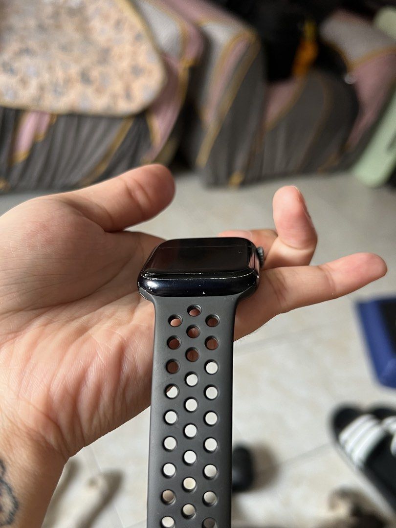 Apple Watch Series 9 cellular + gps (Category: Wearables & Smart Watches) located in Quezon City. Submitted by heythisismj (Listing ID 1464661994, Image 2). Description: - Apple Watch Series 9 - Cellular + GPS enabled -IOS 27.0 - Sleek design with sport band - Stay connected and track fitness - Meetups available in Araneta City, SM Savemore, and Our Lady of the Miraculous Medal Parish (Quezon City).