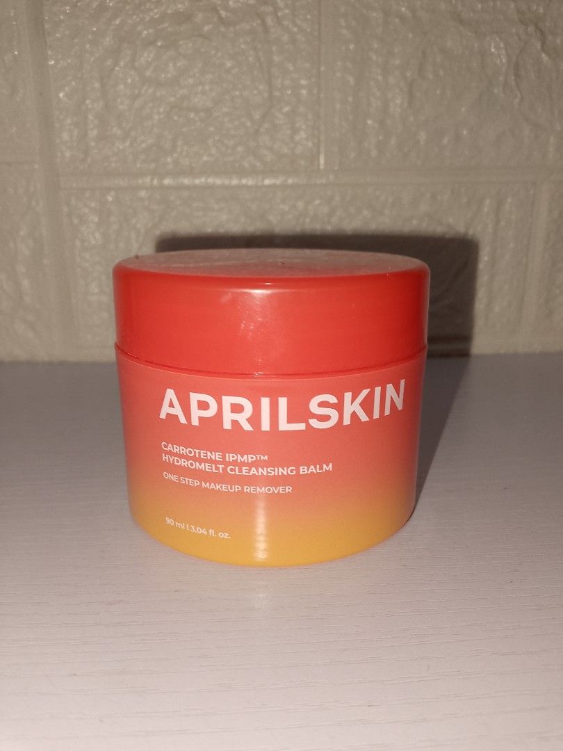 April skin carrot cleansing balm (Category: Face Care) located in Rizal. Submitted by heartieshop1425 (Listing ID 1464661732, Image 1). Description: Melts Stubborn Makeup: Easily dissolves heavy foundation, sunscreen, and waterproof eye makeup without harsh rubbing.Clears Pores & Blackheads: Formulated with Carrotene IPMP™ to break down excess sebum, blackheads, and whiteheads deep inside pores.Soothes Acne and Inflammation: Beta-carotene and IPM
