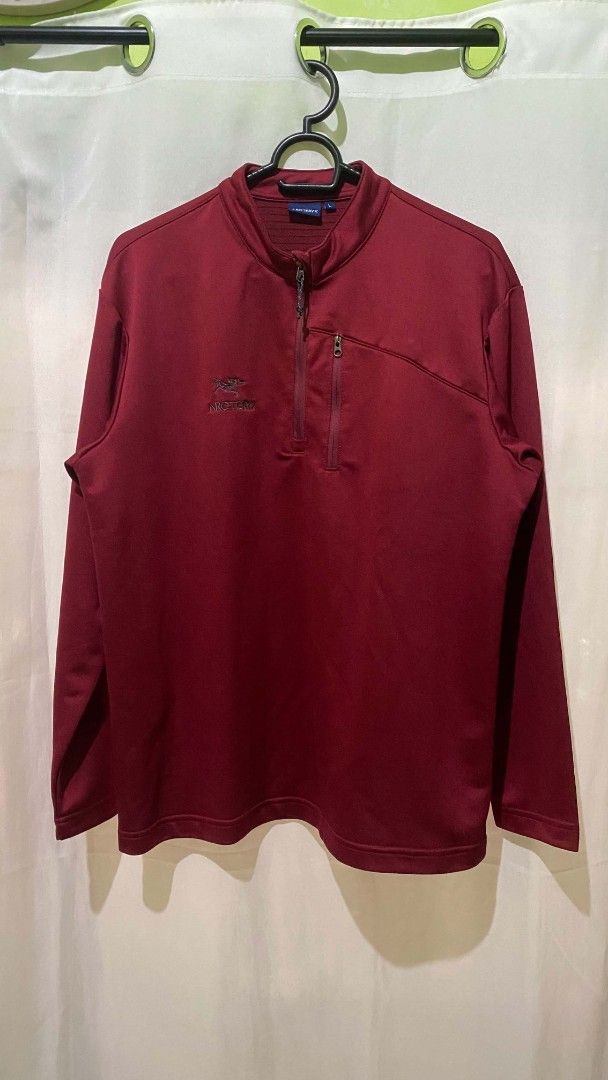 Arc'teryx Maroon Half-Zip Pullover Size L (Category: Coats, Jackets and Outerwear) located in Quezon City. Submitted by elihur.tuazon (Listing ID 1464737564, Image 3). Description: - Brand: Arc'teryx - Item: Half-zip pullover - Color: Maroon red - Size: L (tag on collar) - Features: Embroidered logo, left chest zippered pocket, stand-up collar, structured textured inner neckline - Condition: Great outdoor piece, ready to wear - Perfect for hiking