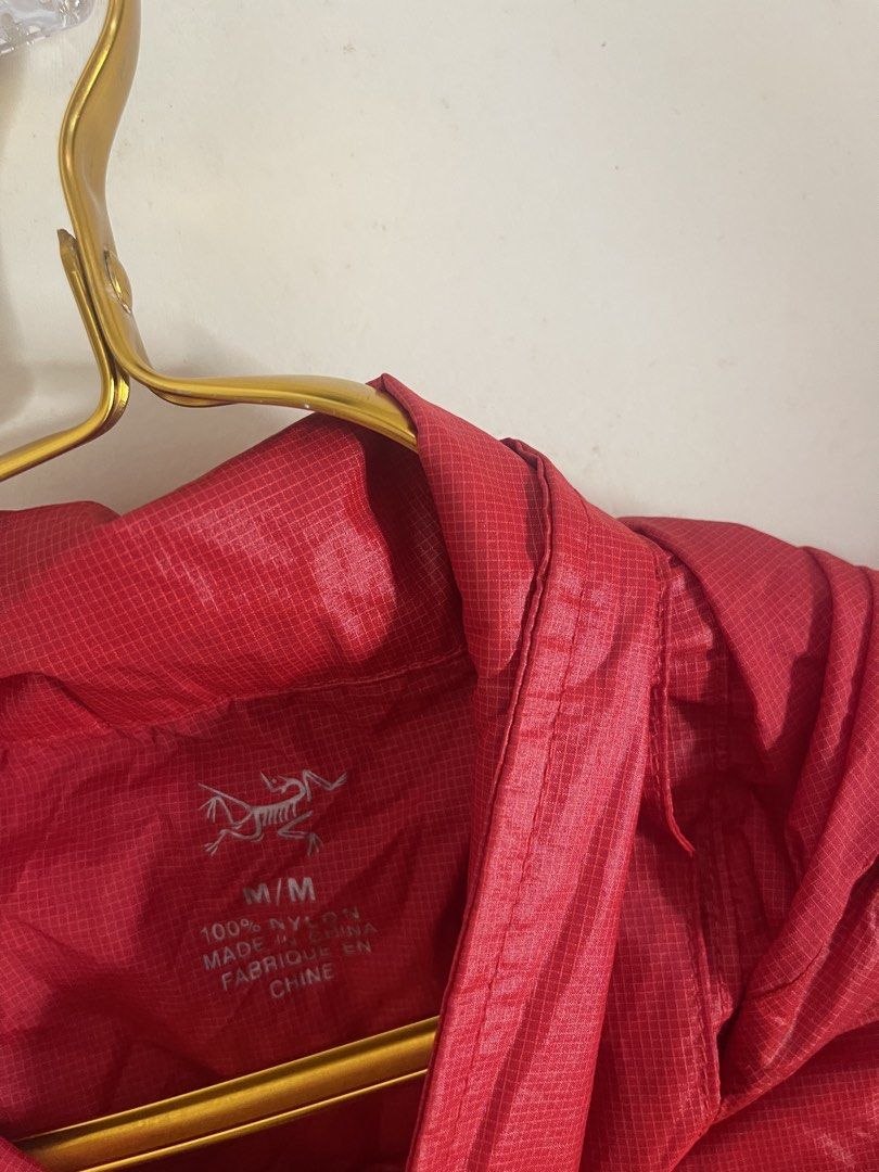 Arcteryx windbreaker M Gc17 (Category: Coats, Jackets and Outerwear) located in Baguio. Submitted by affordaprice_2600baguio (Listing ID 1464571242, Image 3). Description: .