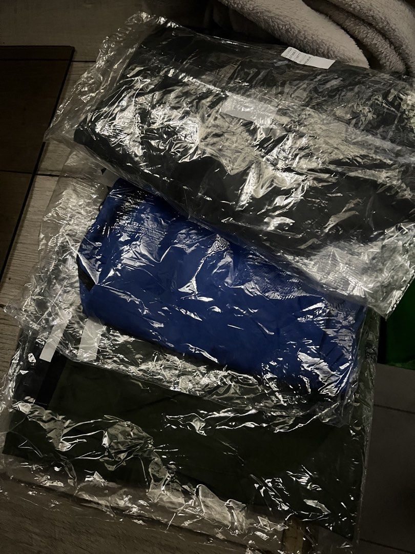 Arlo Sport Zip-Up Bomber Jacket Size M (Category: Coats, Jackets and Outerwear) located in Marikina City. Submitted by panowps (Listing ID 1464693929, Image 3). Description: - Brand: Arlo - Style: Lightweight zip-up jacket - Size: M - Condition: Brand new with original tags in protective packaging - Color: Black (Green and blue also available) - Features: Full front zipper, ribbed collar, cuffs, and hem, plus two side pockets - Perfect for casual