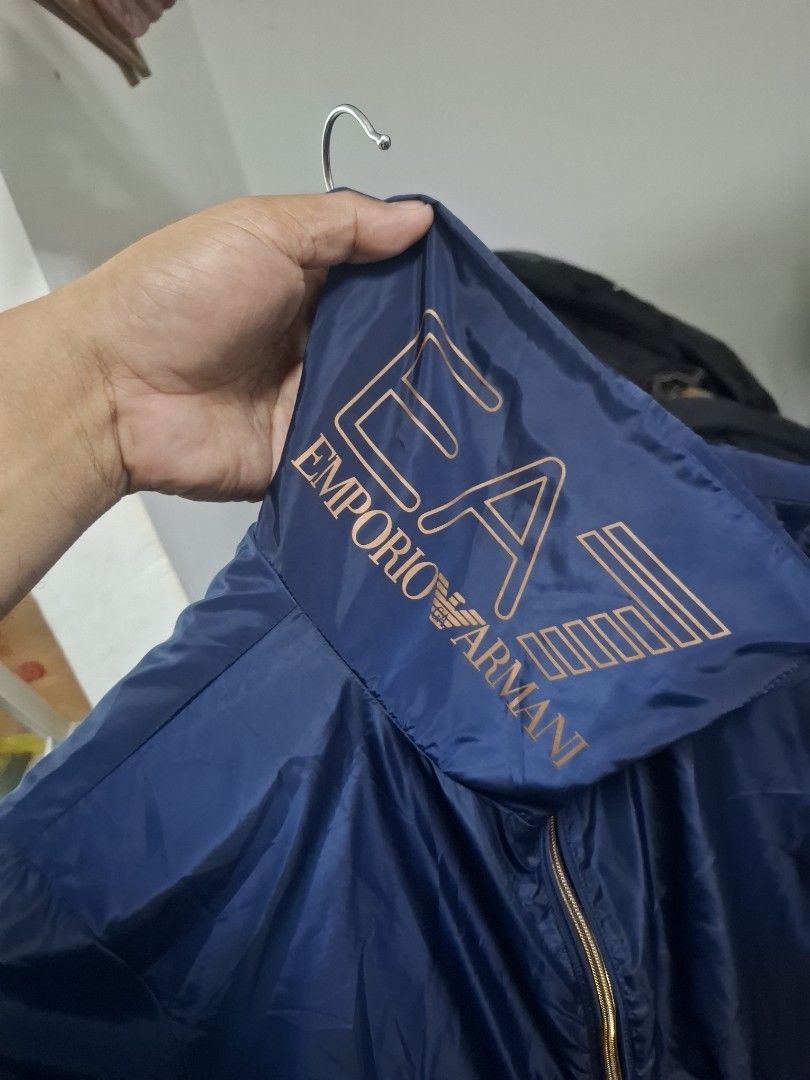 ARMANI EXCHANGE LONG WINDBREAKER (Category: Coats, Jackets and Outerwear) located in Antipolo. Submitted by goldentiger-ac44 (Listing ID 1464674019, Image 3). Description: ARMANI EXCHANGE LONG WINDBREAKER FOR WOMEN'S SIZE MEDIUM GOOD AS NEW CONDITION ANTIPOLO CITY LOCATION.