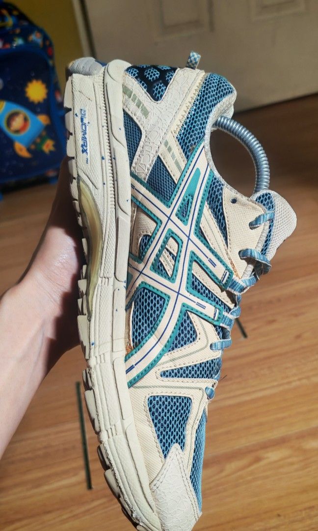 ASICS Gel-Kahana 8 (Category: Sneakers) located in Imus. Submitted by kristiansenalkuino (Listing ID 1464633091, Image 2). Description: US 9 Cm 27 Eur 43.