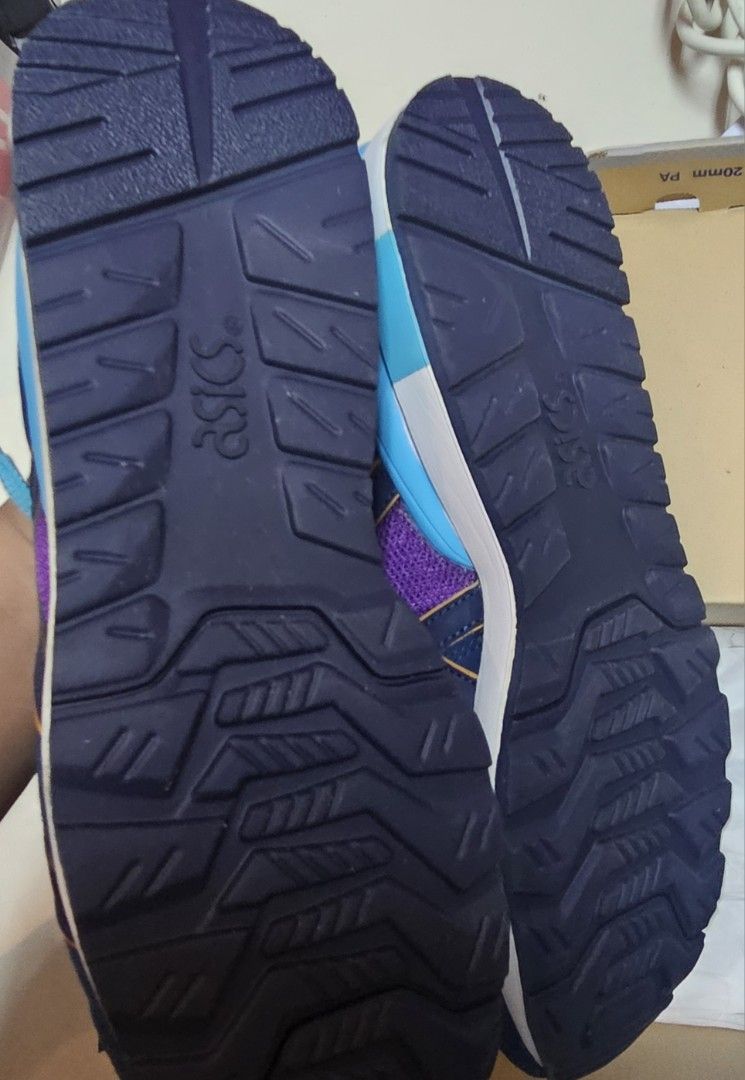 Asics GT-II PURPLE /NAVY 全新 （分類：波鞋）位於 Hong Kong。 由 miumiuhouse 提交（商品編號 1464674354，圖片 3）。簡介： 全新購自END US 9, 41.5 荃灣線交 。