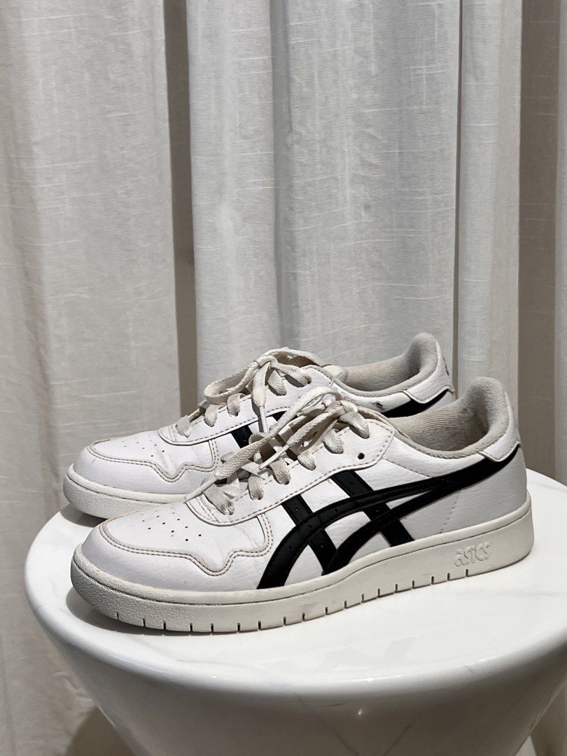 Asics Japan S (Category: Sneakers) located in Cebu City. Submitted by cgdeclutters (Listing ID 1464589370, Image 1). Description: Needs cleaning.