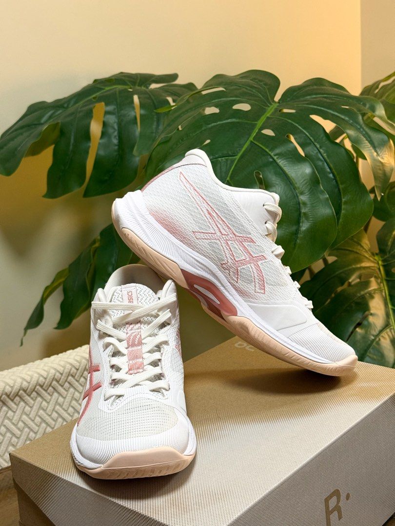 ASICS Netburner Ballistic FF4 (Category: Sneakers) located in Pasig City. Submitted by justinenide (Listing ID 1464611460, Image 3). Description: Used for only a month, around 3x a week for open plays. Well taken care of and definitely not abused—still looks and feels very new. RFS: Just doesn’t match my personal style 😅 and preferred color 💜 👟 Asics Netburner Ballistic FF MT 4 📏 US 8.5 🏷️ Php 7,000 ( negotiable) 🏷️ Bought in Asics Podium B