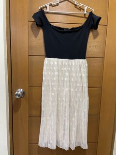 (Category: ) located in . Submitted by pawsome_closet (Listing ID 1464715266, Image 1). Description: .