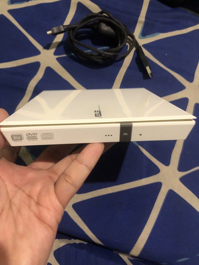 ASUS dvd RW drive - sdrw-08D15-U (Category: Other Accessories) located in Quezon City. Submitted by markgolveo (Listing ID 1464654909, Image 2). Description: ASUS dvd RW drive - sdrw-08D15-U Tested windows 11 working properly.