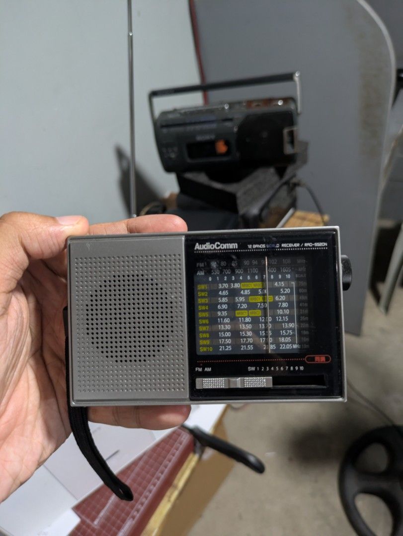 Audiocomm pocket radio (Category: Portable Music Players) located in Angeles City. Submitted by renzyboypalaboy (Listing ID 1464692462, Image 1). Description: no issues complete am and fm channels malinaw at malakas sounds battery powered 2 AA.