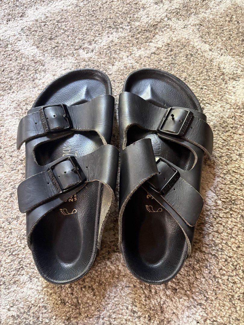 Auth Preloved Birkenstock Limited Edition (Category: Slippers and slides) located in Paranaque City. Submitted by silentstone.dolphin (Listing ID 1464663480, Image 2). Description: Limited Edition.. Triple Black Color.. Hex Footbed.. Visible Print.. Size 37-38.. Clean&Ready to Wear👌 Super Nice in Actual😍.