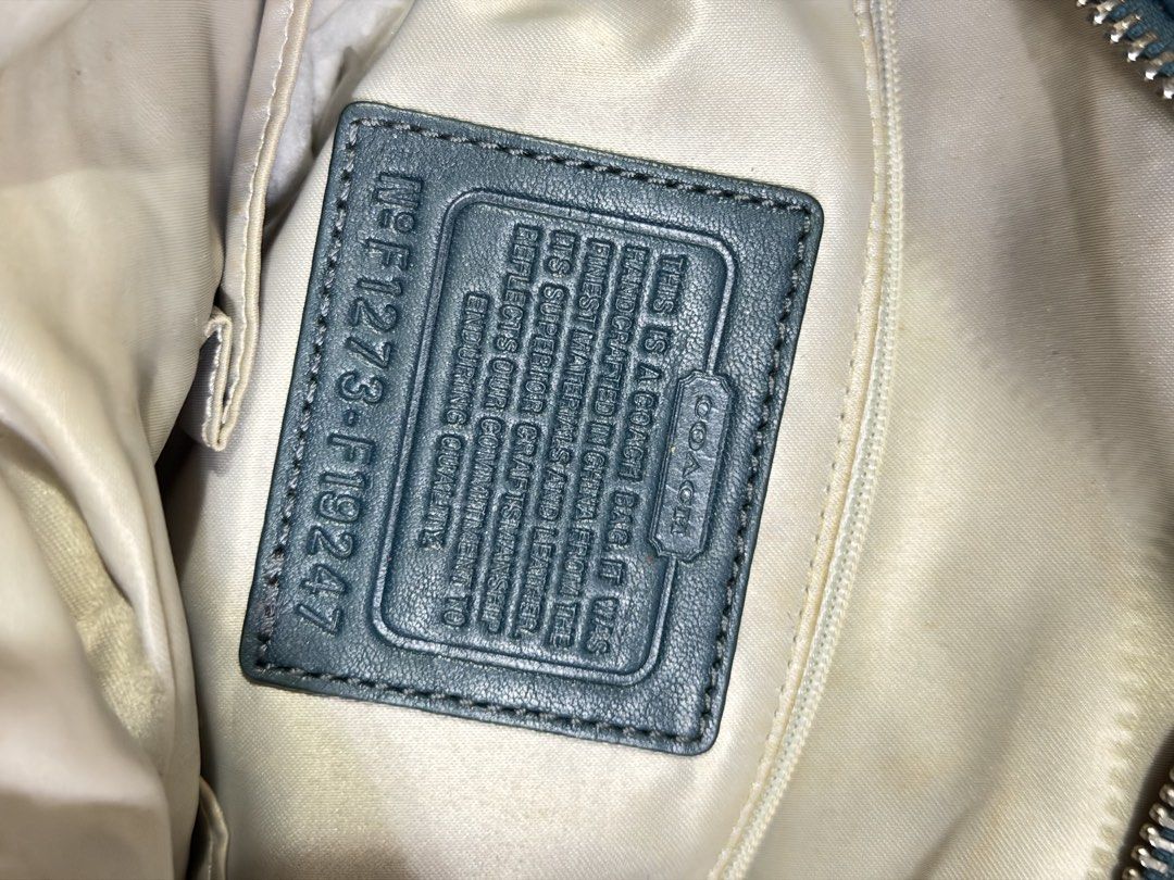 Authentic Coach Bag (Category: Shoulder Bags) located in Manila. Submitted by randomizedclothing.ph (Listing ID 1464609159, Image 3). Description: .